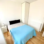 20-2 Castle View With French Terrace شقة