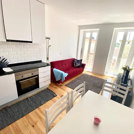 20-2 Castle View With French Terrace Apartment *
