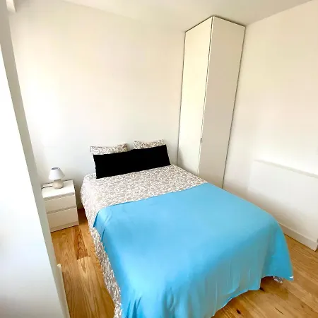 20-2 Castle View With French Terrace Апартаменты *