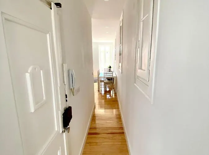 20-2 Castle View With French Terrace * Lissabon